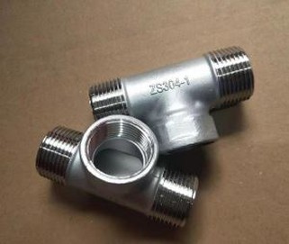 Raccord en T en acier inoxydable